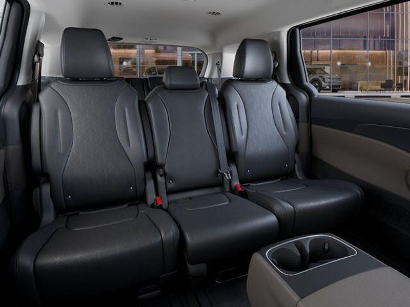 New 2026 Kia Carnival LXSImage 17