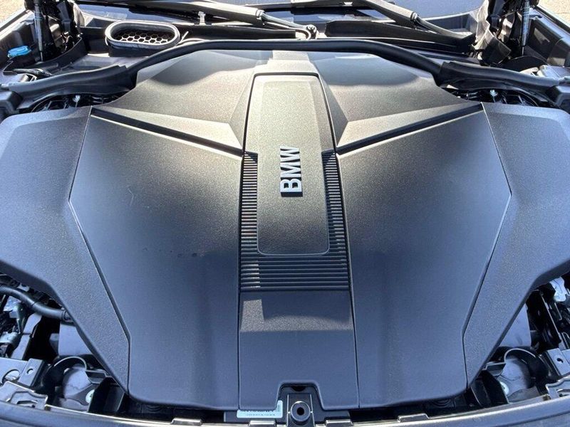 Used 2026 BMW i7 xDrive60Image 32