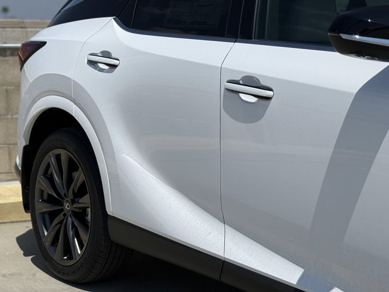 2025 Lexus RX Image 5