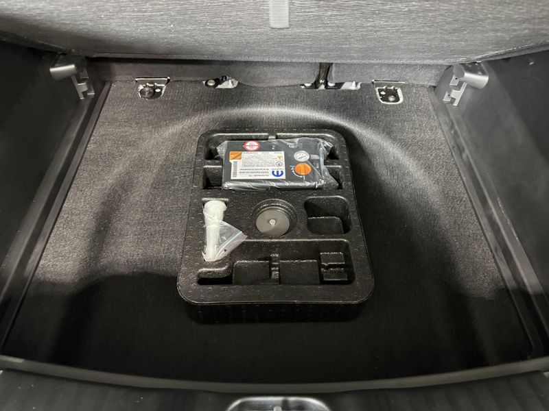 Used 2025 Jeep Compass LimitedImage 7