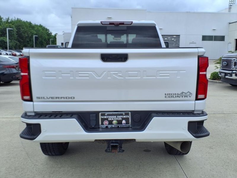 2024 Chevrolet Silverado 3500HD High CountryImage 20
