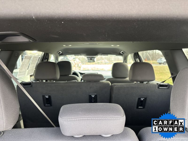 Used 2025 GMC Acadia FWD ElevationImage 11