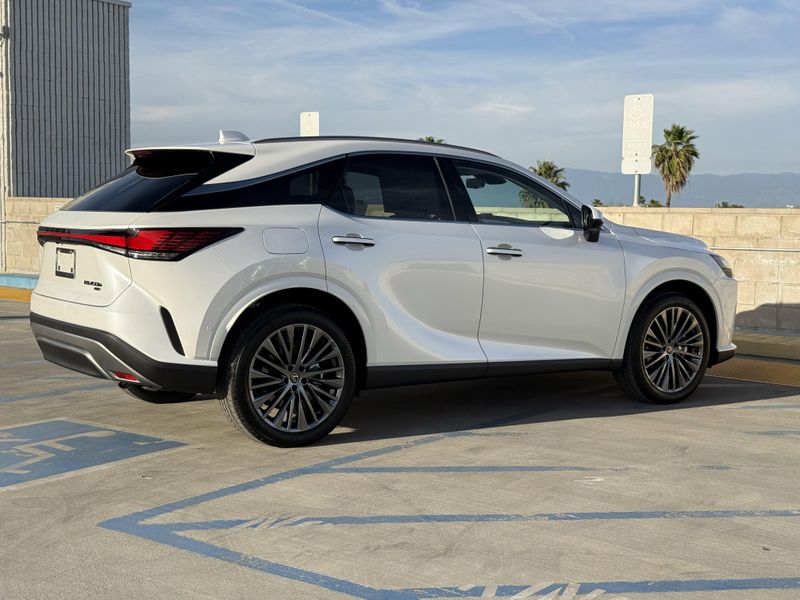 New 2026 Lexus RX 450h+ LuxuryImage 11