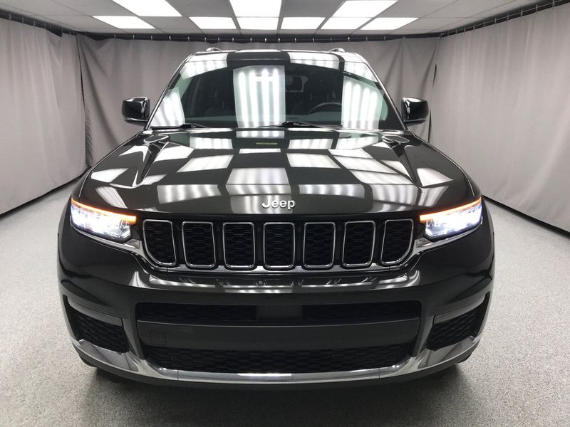 Used 2022 Jeep Grand Cherokee L LimitedImage 19