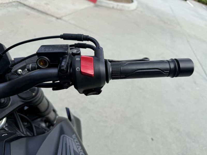 Used 2024 Honda CB300R ABS Image 4