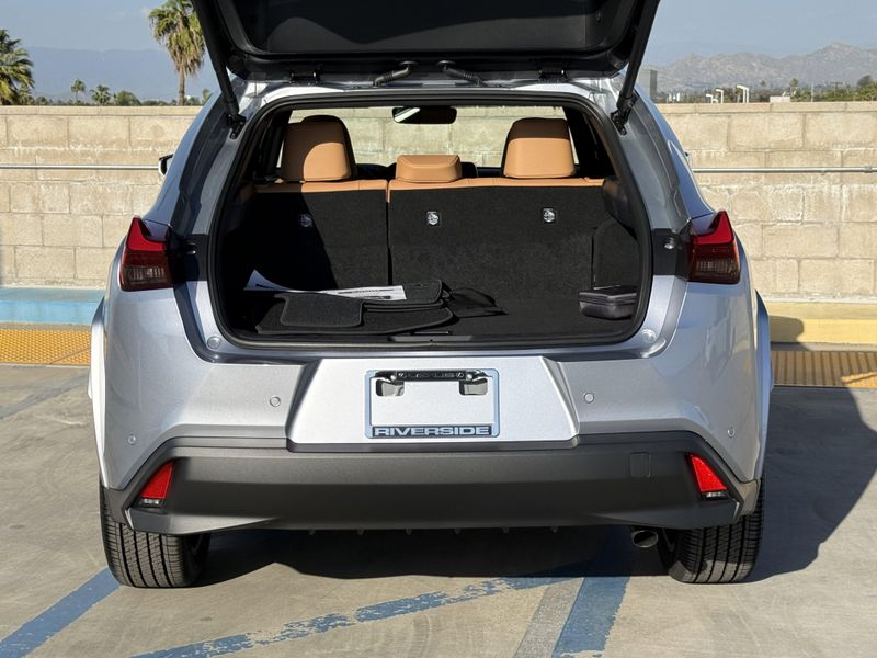 New 2026 Lexus UX 300h PremiumImage 13