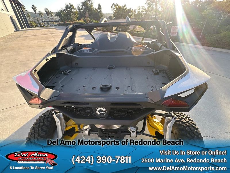 2024 Can-Am 9BRB  in a CATALYST GRAY & NEO YELLOW exterior color. Del Amo Motorsports of Redondo Beach (424) 304-1660 delamomotorsports.com 