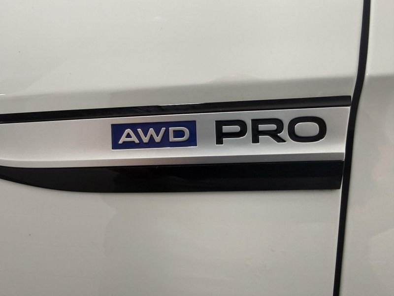 Used 2025 Volkswagen ID.4 Pro AWD Long RangeImage 23