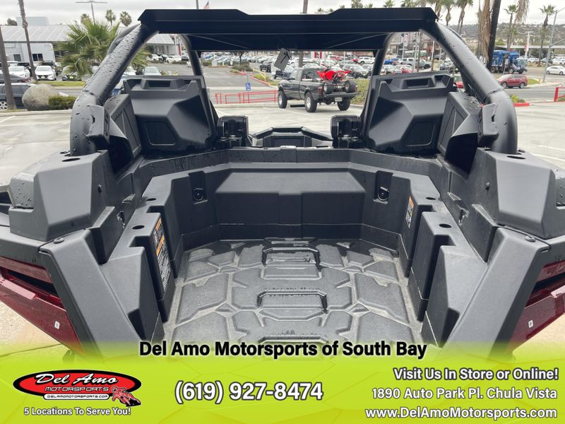 2025 Polaris RZR PRO R ULTIMATE Image 12