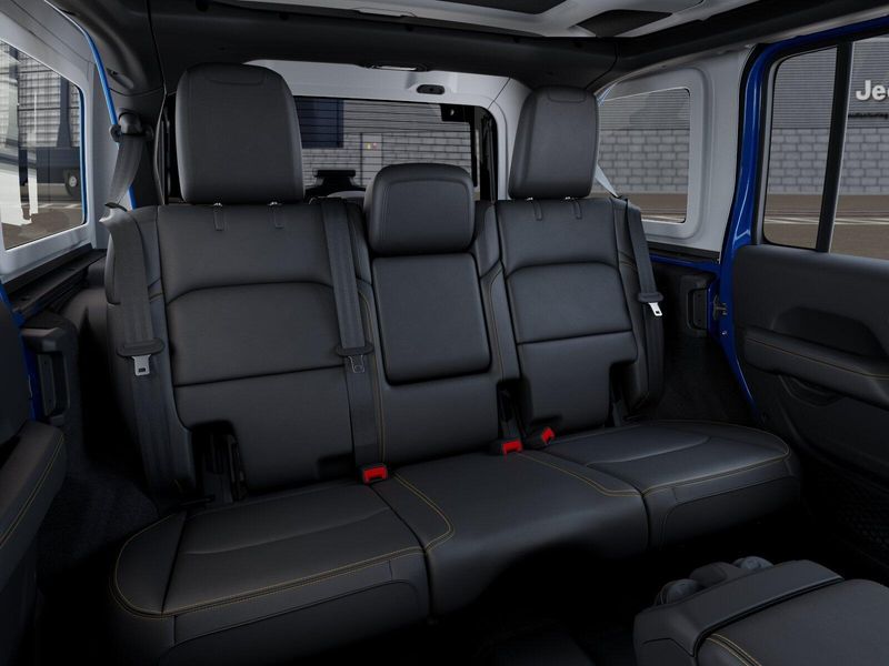 New 2026 Jeep Wrangler 4-door SaharaImage 15