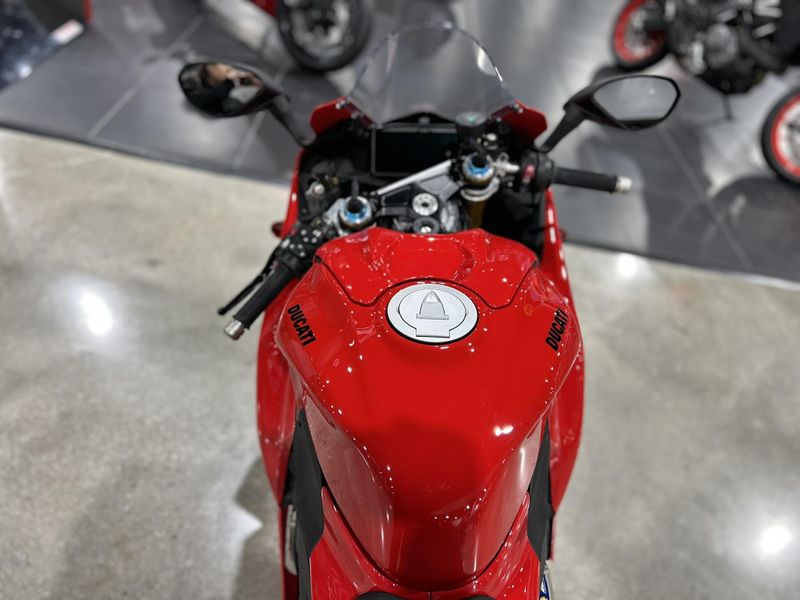 New 2025 Ducati PANIGALE V4 S Image 20