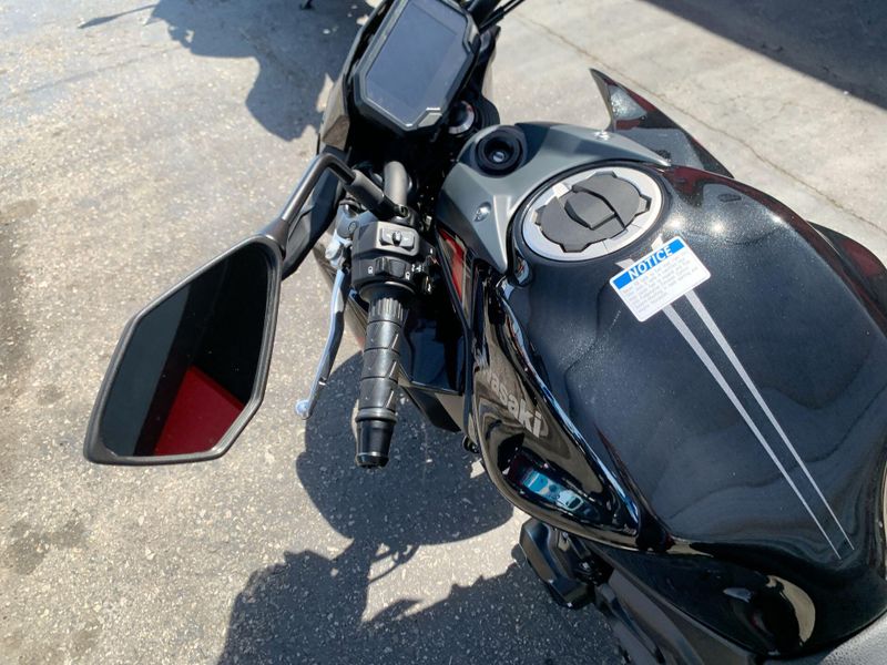 New 2025 Kawasaki Z650 Image 14