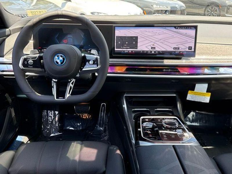 New 2026 BMW 7 Series 750e xDriveImage 25