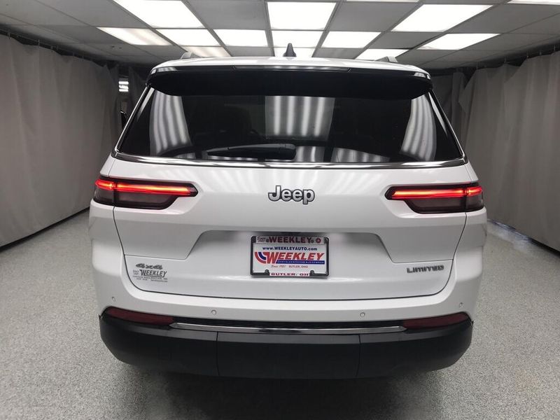 Used 2025 Jeep Grand Cherokee L LimitedImage 3