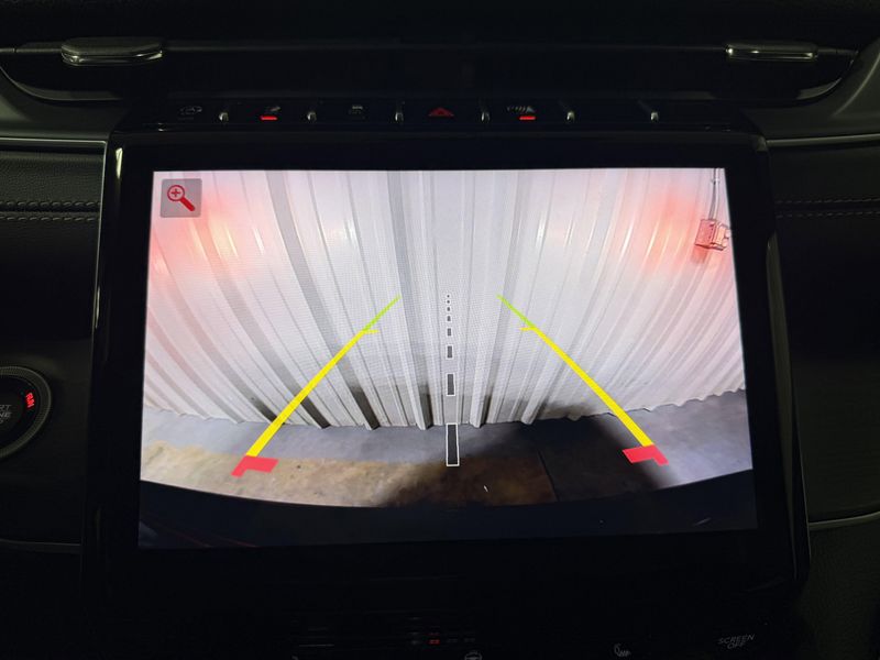 New 2025 Jeep Grand Cherokee Limited 4x4Image 16