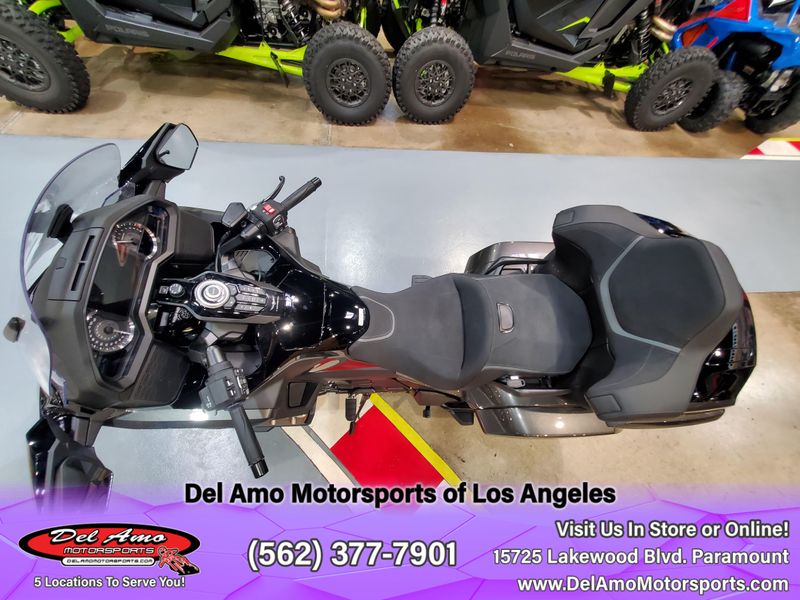 2024 Honda GOLDWING TOUR DCTImage 10