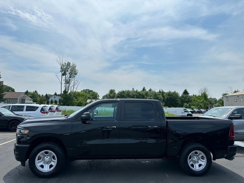 2025 RAM 1500 Tradesman Crew Cab 4x4 5