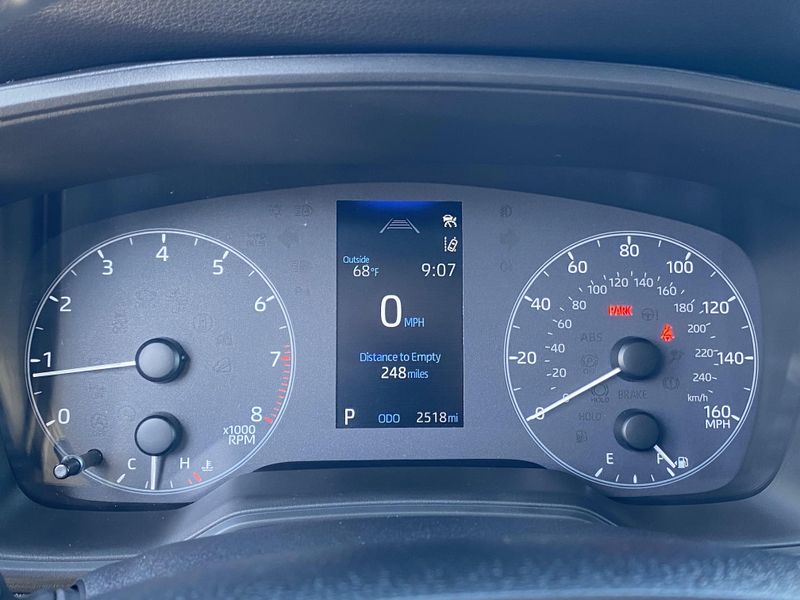 2024 Toyota Corolla Cross LEImage 29