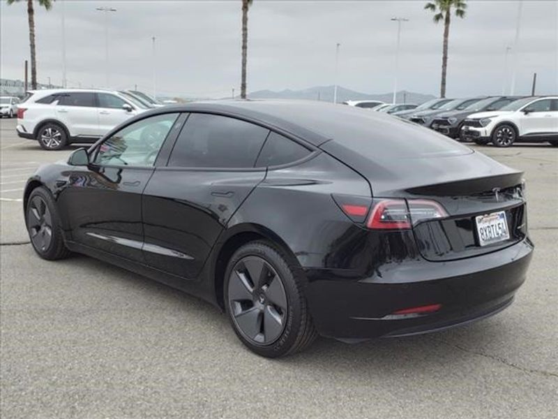 2021 Tesla Model 3 Long RangeImage 3