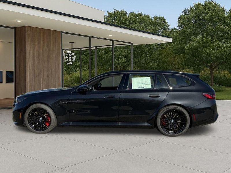 New 2026 BMW M5 BaseImage 13
