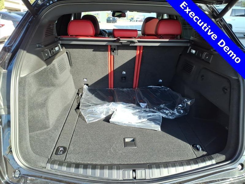 New 2025 Alfa Romeo Stelvio AwdImage 8