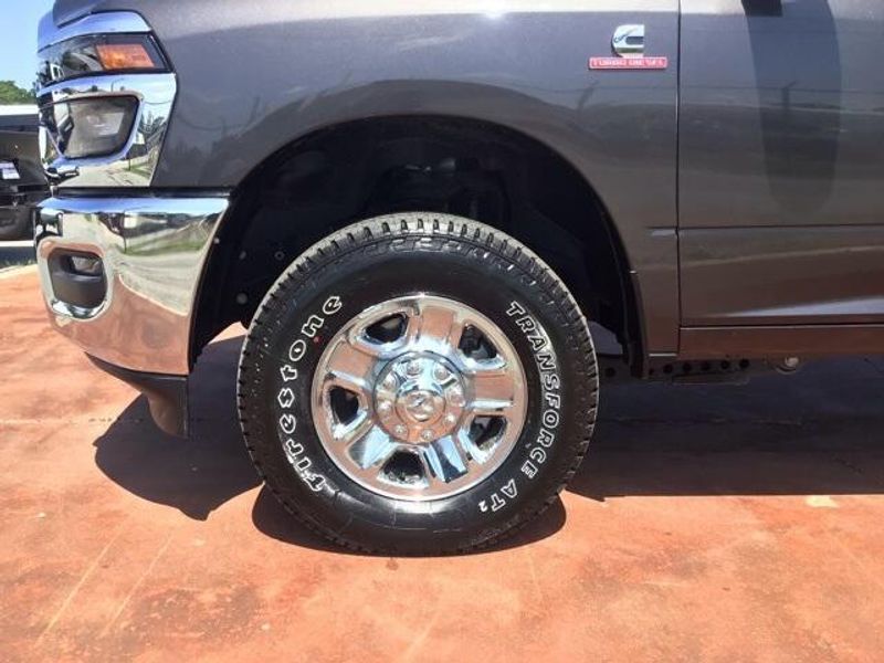 2025 RAM 2500 Tradesman Crew Cab 4x4 8
