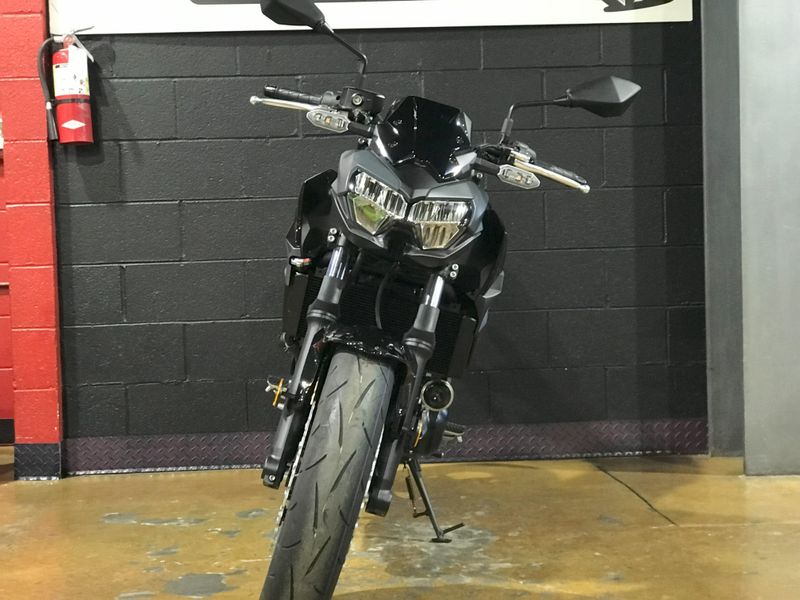2025 Kawasaki Z650 Image 6