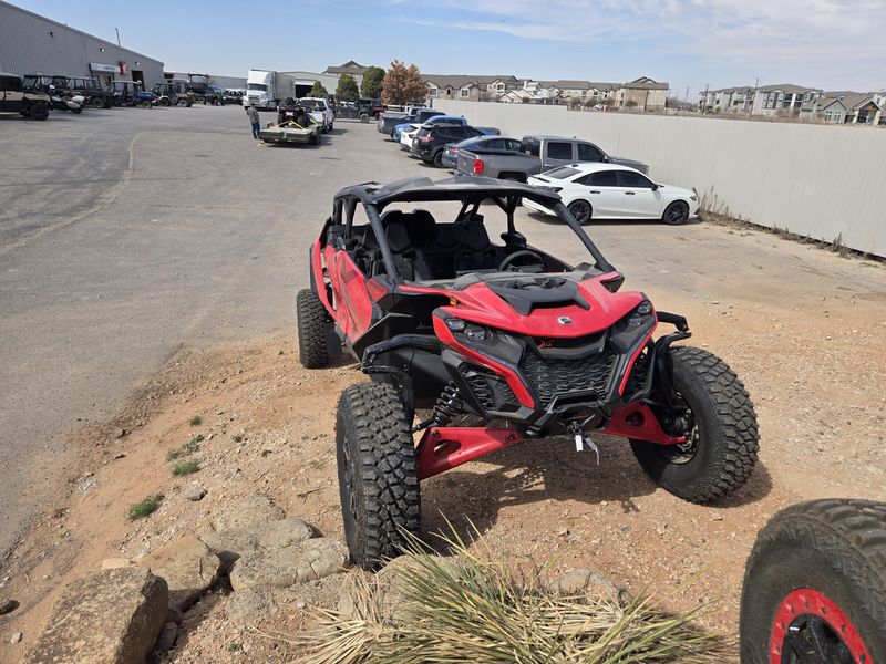 NEW 2026 CAN-AM MAVERICK R MAX X 999T DCT Image 2