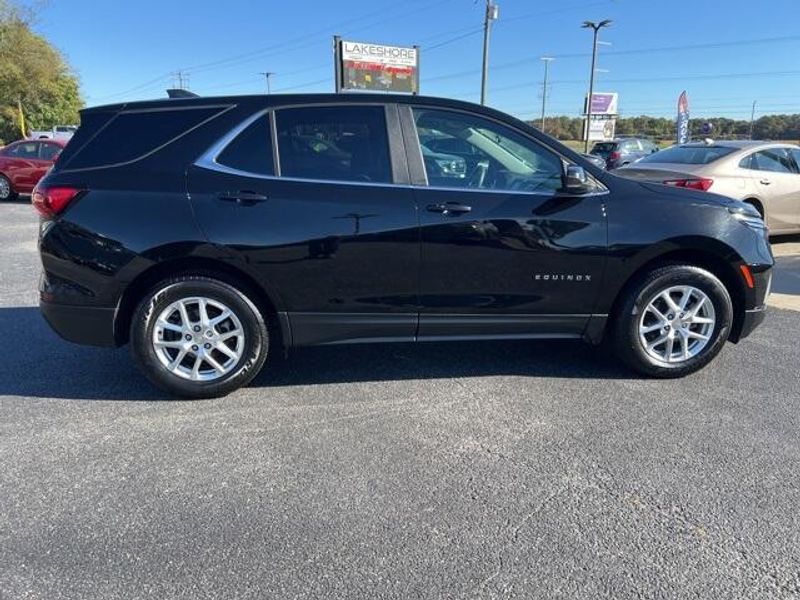 2022 Chevrolet Equinox LTImage 8