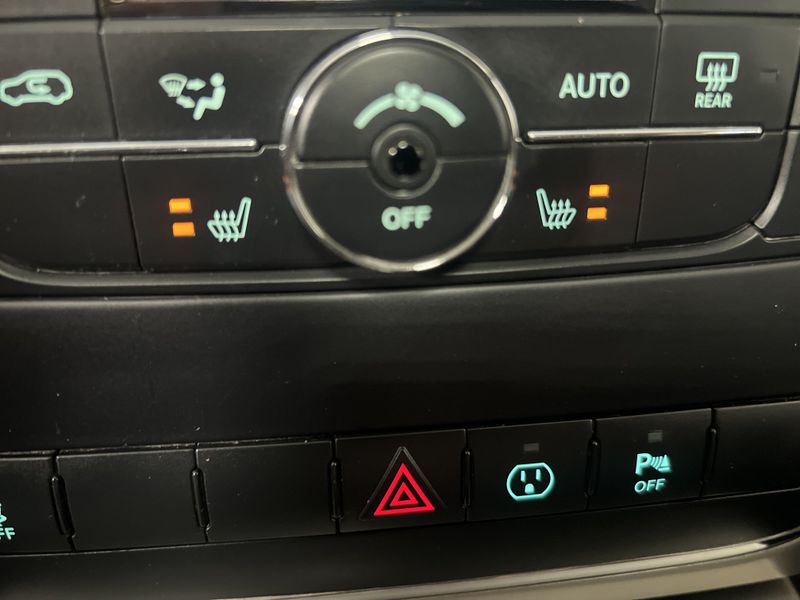 Used 2013 Jeep Grand Cherokee LaredoImage 35