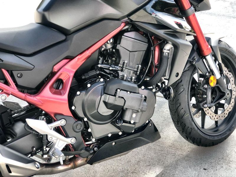 New 2026 Honda CB750 HORNET E-CLUTCH Image 20