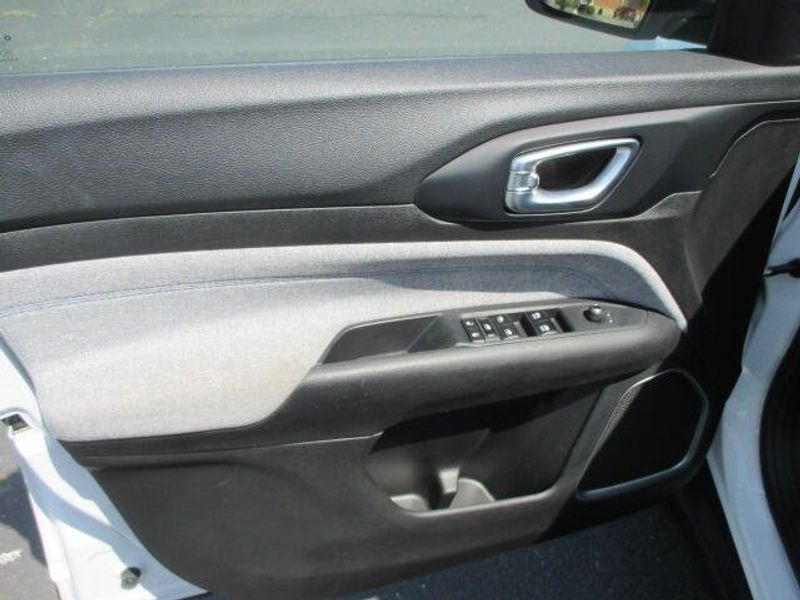 2024 Jeep Compass LatitudeImage 17