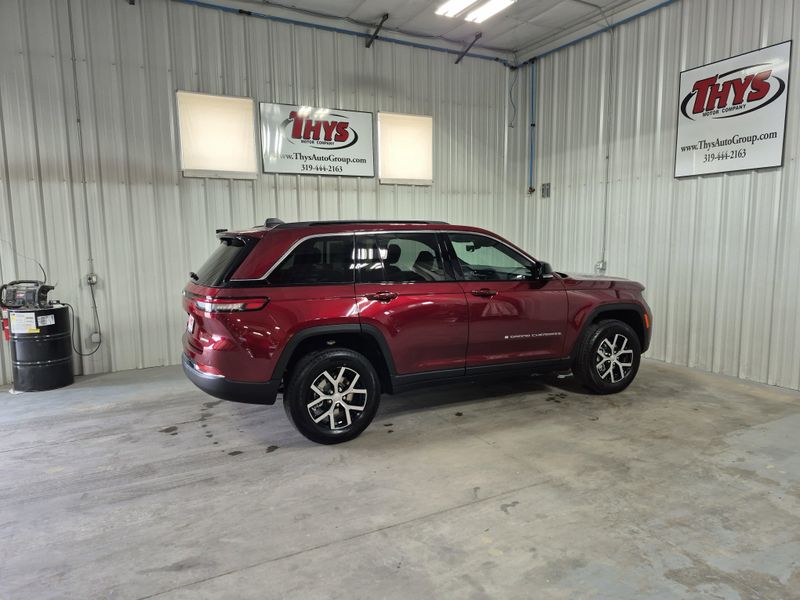 2025 Jeep Grand Cherokee Limited 4x4Image 4