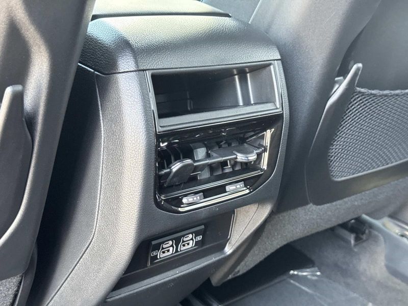 New 2026 Jeep Grand Cherokee Laredo 4x2