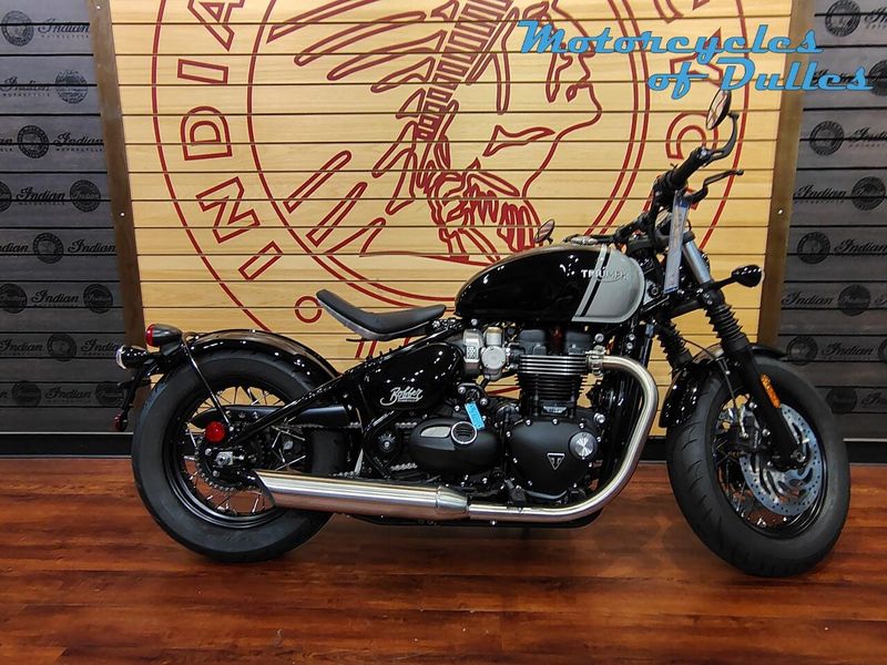 2024 Triumph Bonneville Bobber in a Jet Black/Ash Grey exterior color. Motorcycles of Dulles 571.934.4450 motorcyclesofdulles.com 