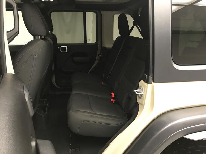Used 2022 Jeep Wrangler Unlimited WillysImage 26