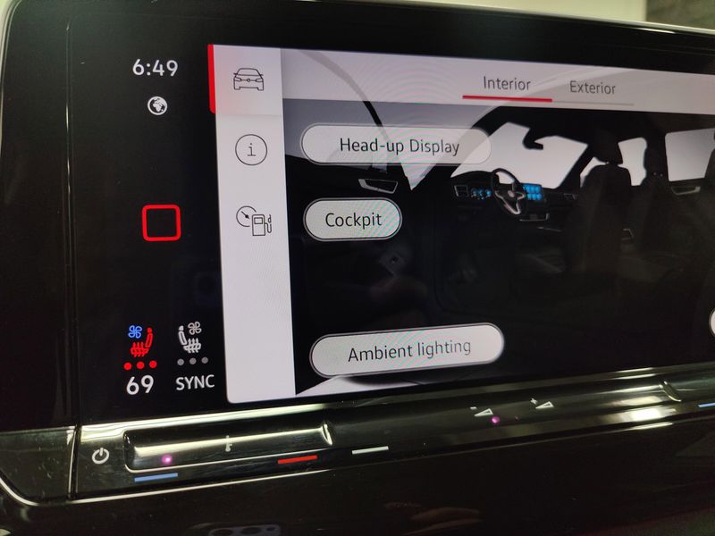 Used 2025 Volkswagen Atlas SEL Premium AWD R-Line Sunroof/NavImage 9