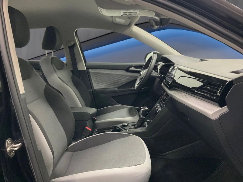 Used 2024 Volkswagen Taos SImage 9