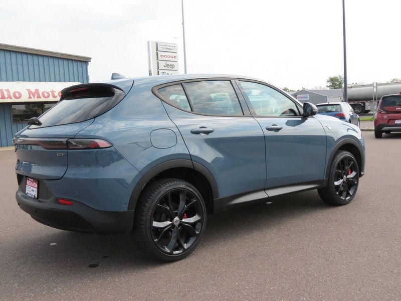 Used 2023 Dodge Hornet GT Plus AWD 4dr CrossoverImage 2