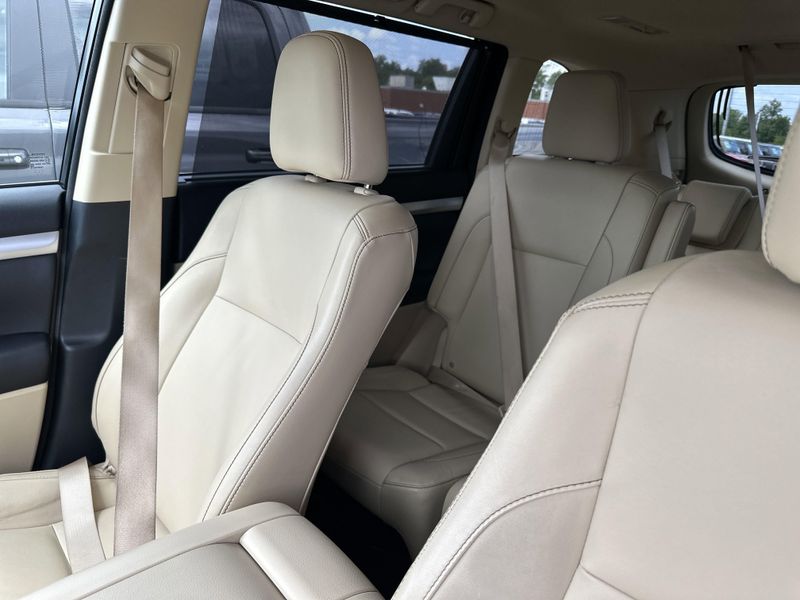 Used 2015 Toyota Highlander XLEImage 31