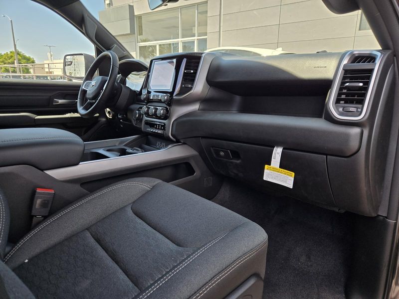 New 2026 RAM 1500 Express Crew Cab 4x4 5'7' Box