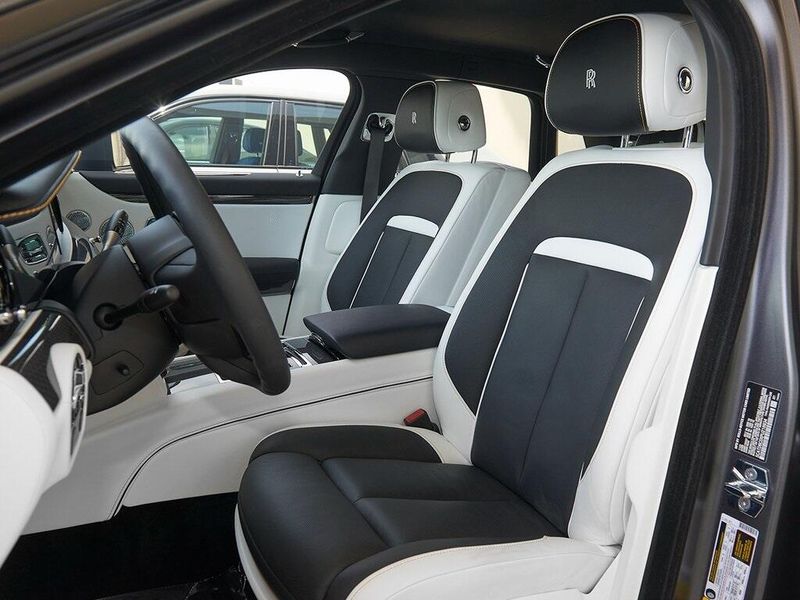 2023 Rolls-Royce Ghost Image 11