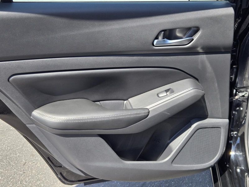 Used 2022 Nissan Altima 2.5 SV Sedan