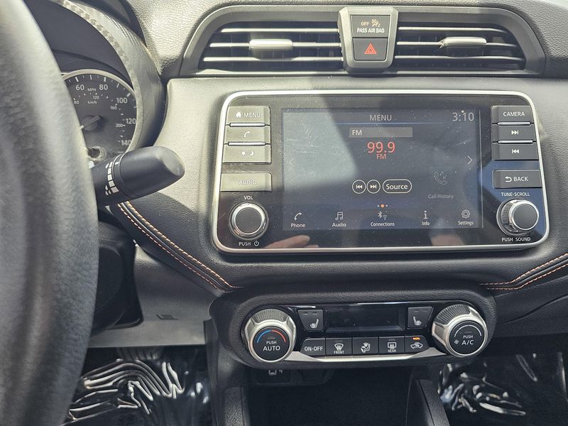 2020 Nissan Versa SRImage 17