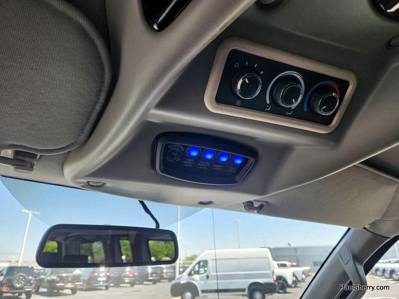 2023 Chevrolet Express Cargo Image 38