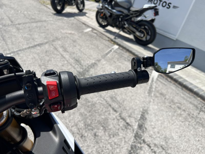2024 Aprilia Tuono V4 Factory 1100 