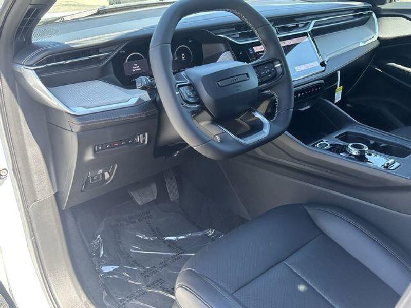 New 2026 Jeep Cherokee Limited 4x4Image 15