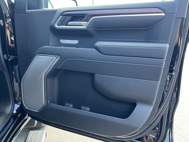 2026 Gmc Sierra 1500 Denali photo 12