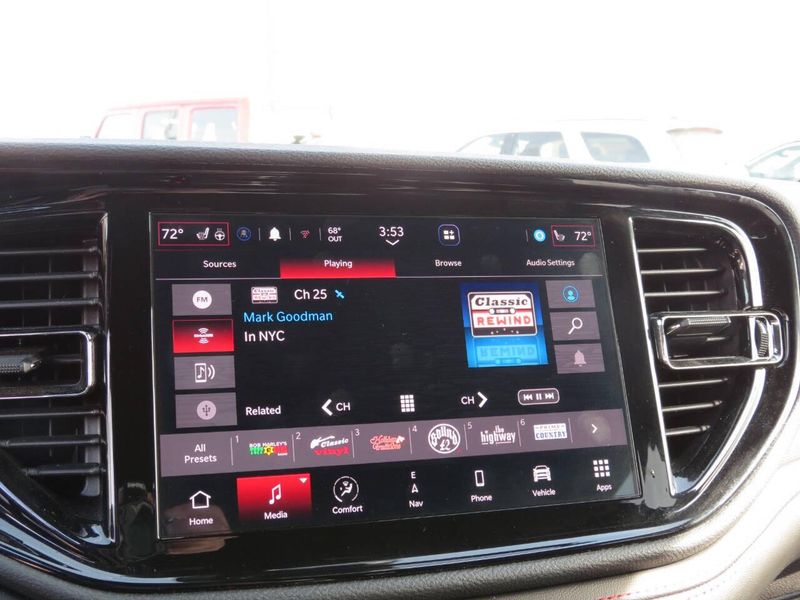 Used 2024 Dodge Durango GT Plus AWD 4dr SUVImage 15