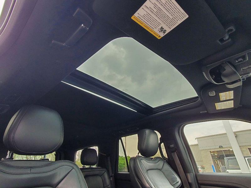 2018 Lincoln Navigator SelectImage 3